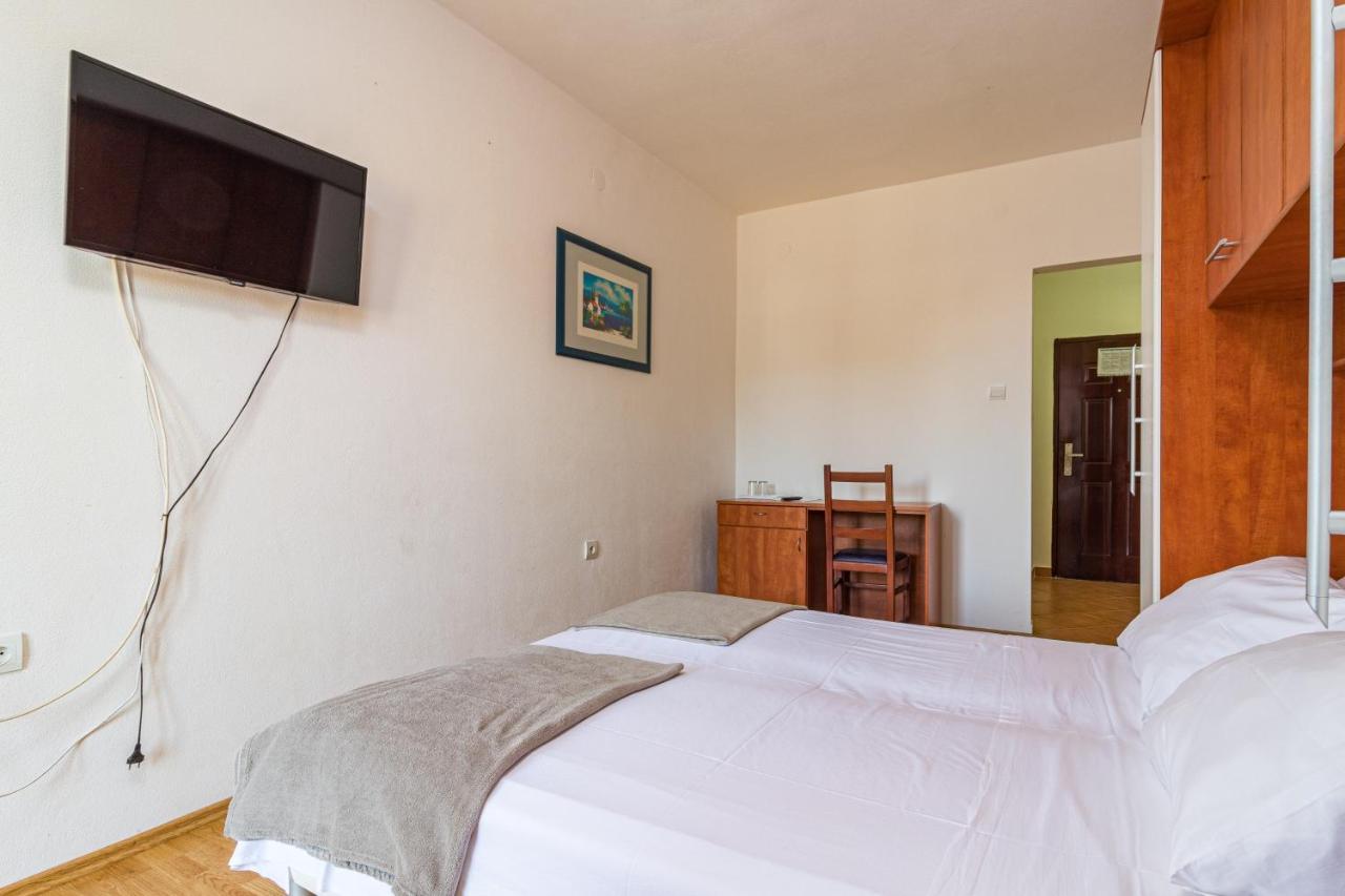 Apartments And Rooms Alenka Banjole Εξωτερικό φωτογραφία