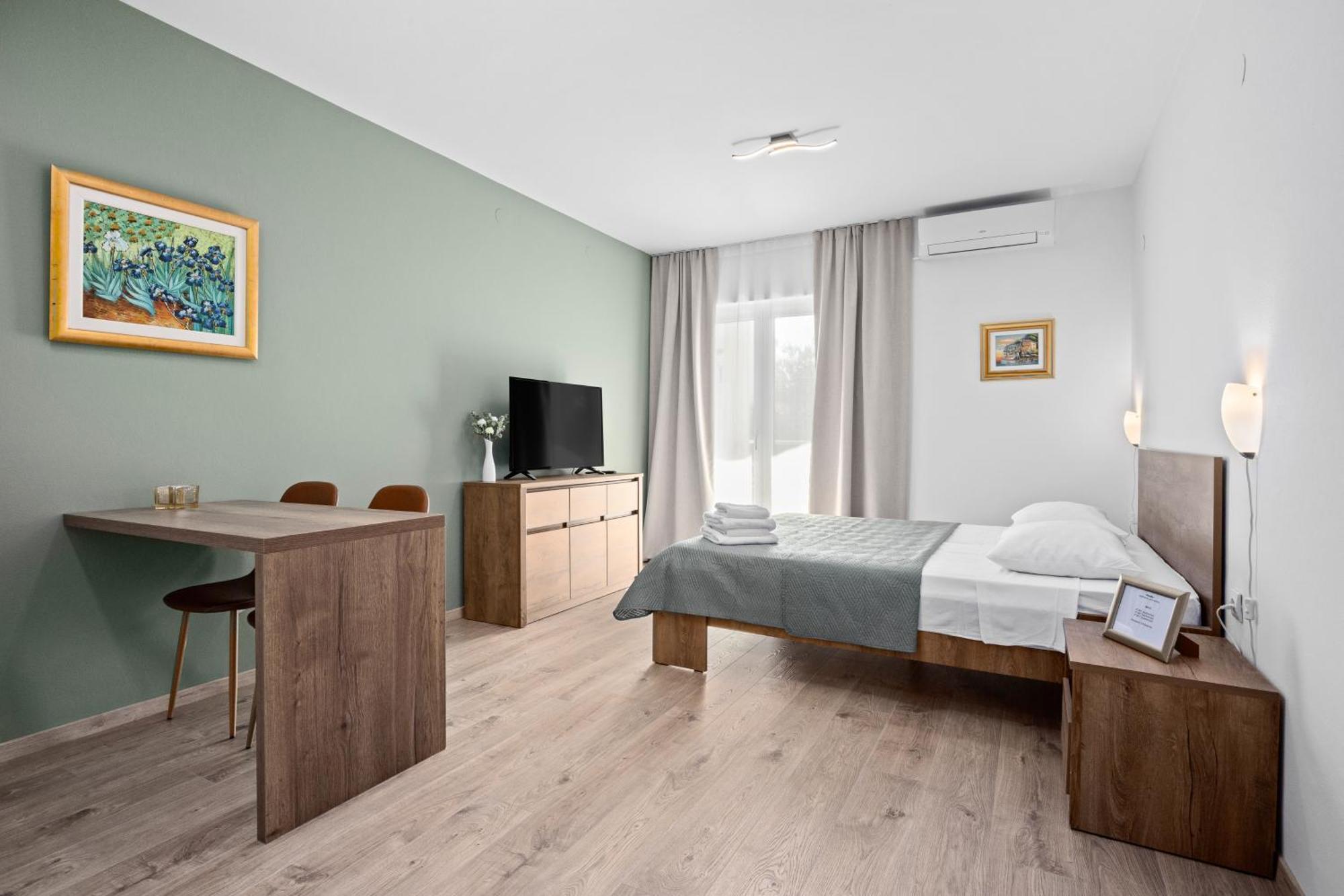 Apartments And Rooms Alenka Banjole Εξωτερικό φωτογραφία