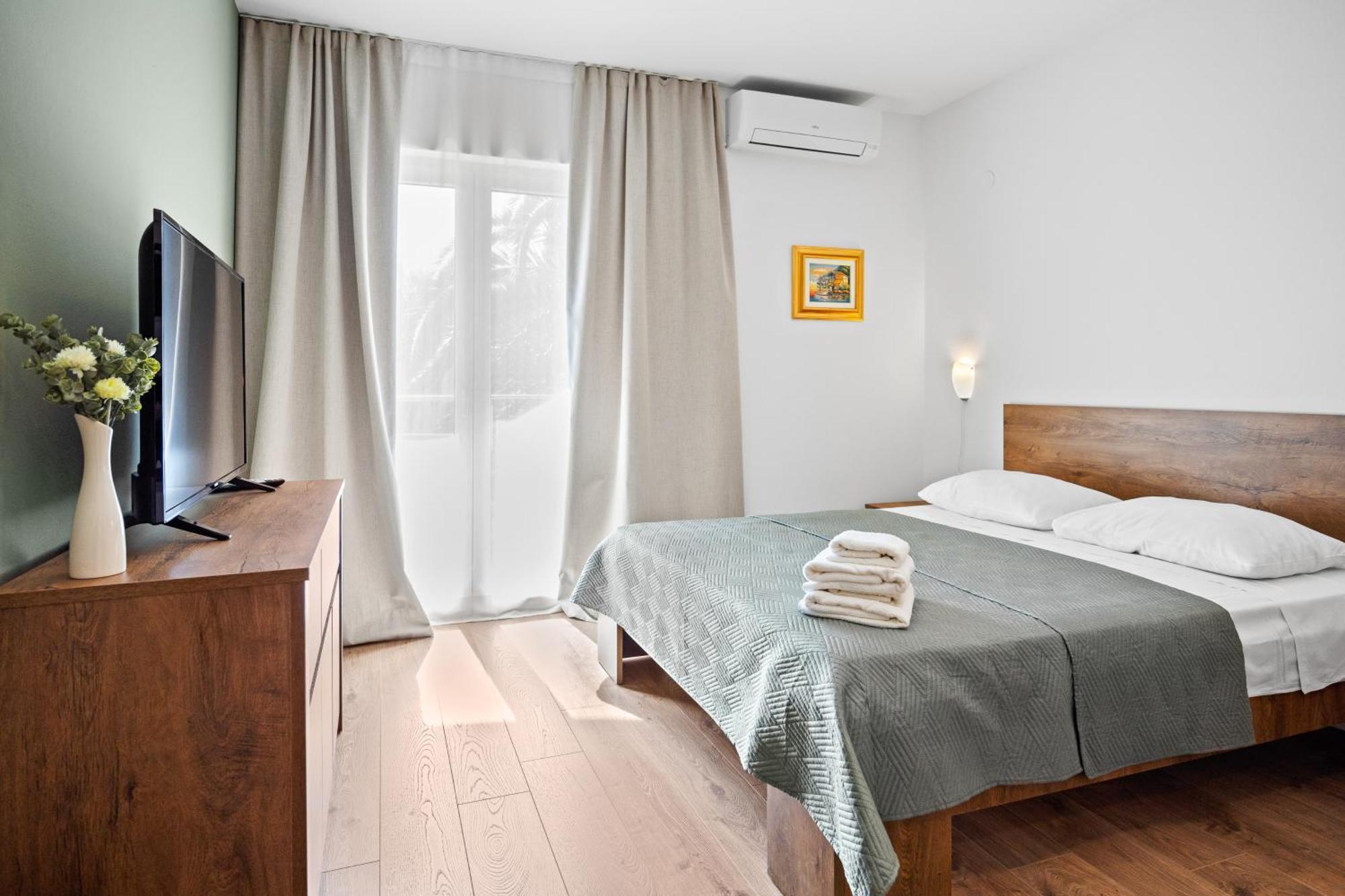 Apartments And Rooms Alenka Banjole Εξωτερικό φωτογραφία