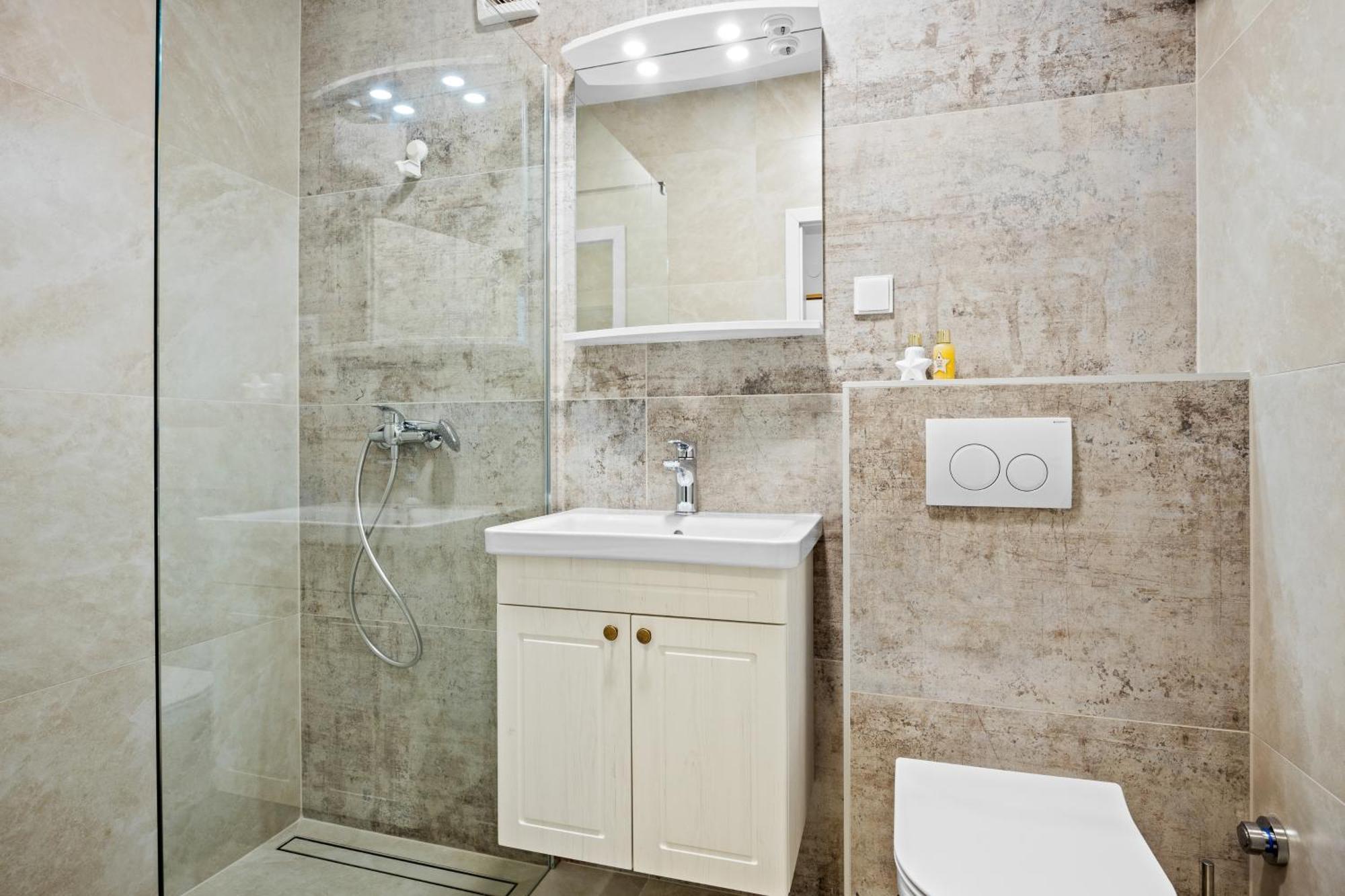 Apartments And Rooms Alenka Banjole Εξωτερικό φωτογραφία